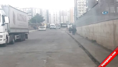 Diyarbakır'da Polis Aracının Geçişi Sırasında Patlama: Yaralılar Var
