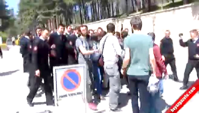 yunusemre - Anadolu Üniversitesi'nde arbede  Videosu