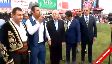 genel baskan - Kılıçdaroğlu'na er meydanında 'yuh' şoku Videosu