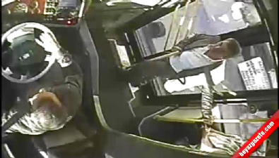 halk otobusu - Halk otobüsüne taşlı saldırı Videosu