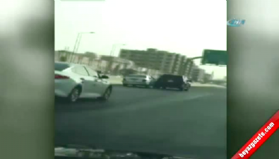 trafik kavgasi - Trafikteki tartışma kazayla bitti  Videosu
