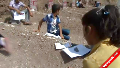 pkk - Katliam köyünde karnesini alan mezarlığa koştu Videosu