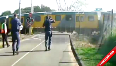 yolcu treni - Tren dorseyi böyle biçti  Videosu