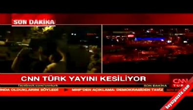 Askerler CNN TÜRK binasına girdi, yayını kesti