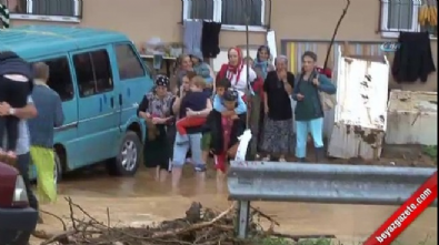 Rize'de şiddetli yağış: 1 çocuk kayıp  Videosu