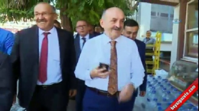 calisma ve sosyal guvenlik bakani - Bakan Müezzinoğlu CHP teşkilatını ziyaret etmek istedi ama... Videosu