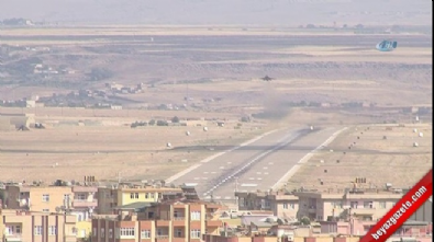 diyarbakir - Teröristler 8’inci Ana Jet Üssü’ne ‘tünelle’ Girmeye Çalıştı  Videosu