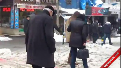 Buz pistine dönen kaldırımlarda Bursalılar zor anlar yaşadı 