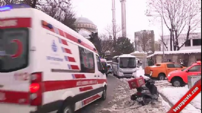 İstanbul'da cami avlusunda tente çöktü 