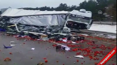 Afyonkarahisar'da zincirleme trafik kazası: 18 yaralı 