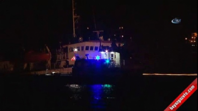 Zeytinburnu açıklarında gemi batıyor Videosu