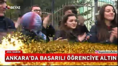 Ankara'da başarılı öğrenciye altın!