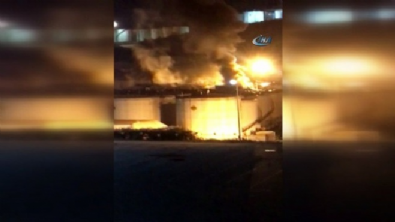 Kimyasal madde dolu antrepoda patlama