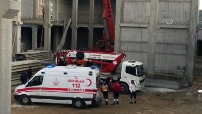 İzmir'de inşaatta kaza: 1 ölü, 1 yaralı (1)