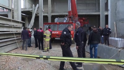 İzmir'de inşaatta kaza: 1 ölü, 1 yaralı (2)