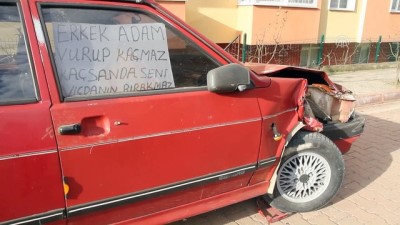 goreme - Otomobiline çarpan kişiyi cama astığı pankartla arıyor - KASTAMONU  Videosu