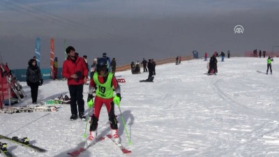 kar kalinligi - Palandöken'de kayak yoğunluğu - ERZURUM Videosu