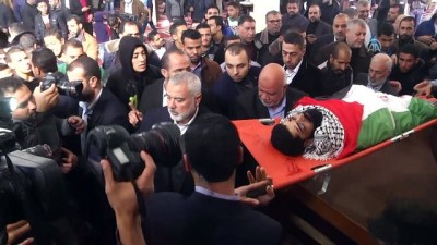 hava saldirisi - Şehit olan engelli Filistinli İbrahim Ebu Süreyya'nın cenaze töreni - GAZZE  Videosu