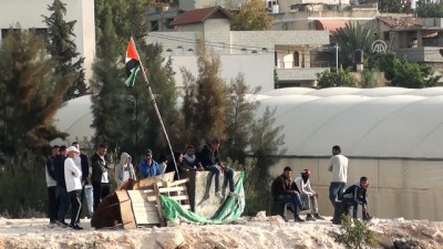 goz yasartici gaz - Batı Şeria'daki olaylarda 4 Filistinli yaralandı - TULKERM Videosu