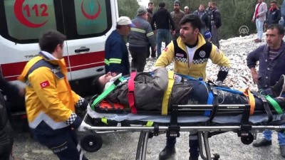 isci servisi - İşçi servisi şarampole devrildi: 9 yaralı (2) - MUĞLA Videosu