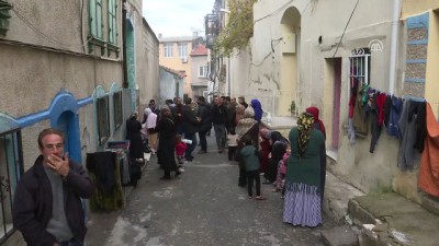 yasli kadin - Asırlık bina yandı - İZMİR Videosu