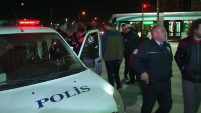ticari arac - Polisten kaçarken 1'i polis 4 araca çarptı - KONYA Videosu