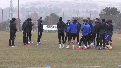 forma - Evkur Yeni Malatyaspor Teknik Direktörü Bulut: 'İstediğim futbolcuları transfer komitesine sundum' - MALATYA Videosu