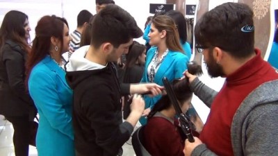 kiz cocuklar -  Mardin’de engelli kız çocukları kuaföre götürüldü Videosu