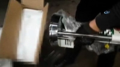 is makinesi -  Türkiye’den ABD’ye dikiş makinesinde uyuşturucu sevkiyatı polise takıldı  Videosu