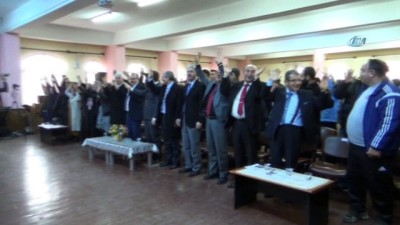  Yeşilçam karakterlerini resmeden engelli ressamın hedefi resimlerini Antalya Film Festivali'nde sergilemek 