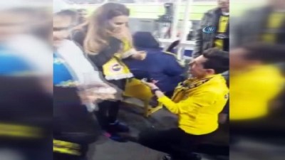 karahisar -  Fenerbahçe tribünlerinde sürpriz evlenme teklifi  Videosu