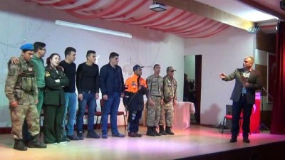 gulme krizi -  Jandarmanın engelli sevgisi böyle olur Videosu