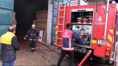  Ümraniye'de kereste fabrikasında yangın paniği 