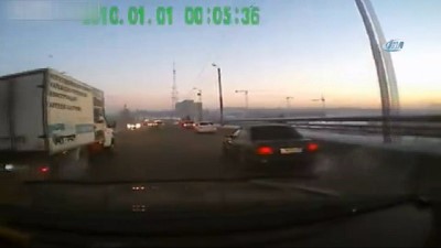 trol -  - Rusya'daki Kazada Yolcu Araçtan Uçtu Videosu