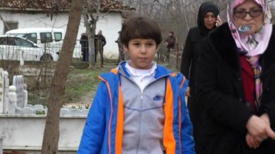 hayat hikayesi -  Şehit babasının mevlitinde gözyaşlarına boğuldu Videosu