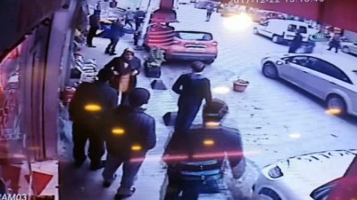 cep telefonu -  Bahçelievler'de kamyon faciasının eşiğinden dönülen anlar kamerada  Videosu