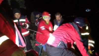 mahsur kaldi -  250 metrelik uçurumda mahsur kalan dağcı, AKUT ve AFAD ekiplerince kurtarıldı Videosu