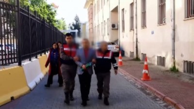mahkeme heyeti - FETÖ sanığı eski vali yardımcısına 9 yıl hapis - ADANA  Videosu
