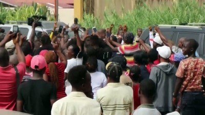 tezahur - Liberya'da devlet başkanlığı seçiminin ikinci turu - Başkan adayı George Weah oyunu kullandı - MONROVIA Videosu