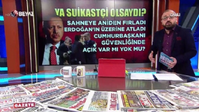 recep tayyip erdogan - Sahneye aniden fırladı, Erdoğan'ın üstüne atladı  Videosu