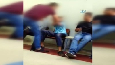 bekleme odasi -  Çocukları dövdüğü iddia edilen polis hakkında suç duyurusu...Dayak anı kamerada Videosu