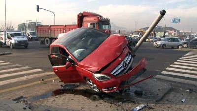  Başkent'te zincirleme kaza:3 yaralı 