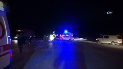  Kamyonet ile otomobil çarpıştı: 7 yaralı