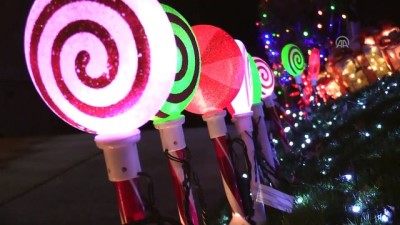 Sokaklar ve evler Noel için süslendi - NEW YORK 