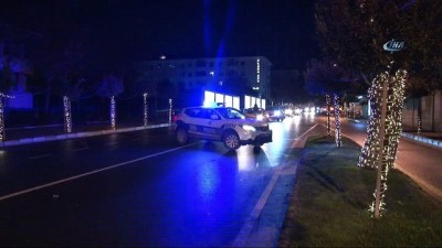 bomba imha uzmani -  Beşiktaş’ta şüpheli çanta paniği: Cadde çift yönlü trafiğe kapatıldı Videosu