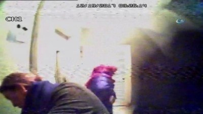  Evden hırsızlık girişiminde bulunan 4 kadın, kapı merceğindeki kameraya yakalandı 
