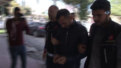  Polislere çarpıp kaçmaya çalışan uyuşturucu taciri tutuklandı 