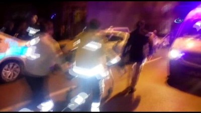 ikiz kardes -  - Samsun’da otomobil çöp kamyonuna çarptı: 5 yaralı Videosu