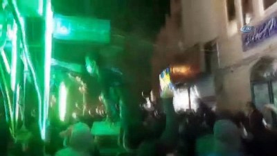 - İran’da göstericiler Arak Valiliğini ele geçirdi