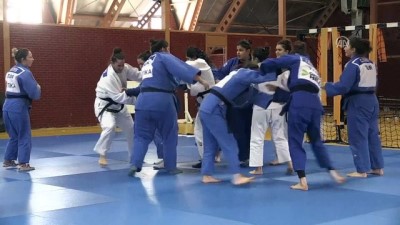 milli sporcular - Kadın Milli Judo Takım kampı - Türk Milli Takımı Antrenörü Bizsan - BOLU Videosu